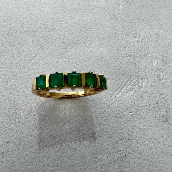 Emerald ring. HALF ETERNITY RINGE 18K YELLOW. - Picture 10 of 14